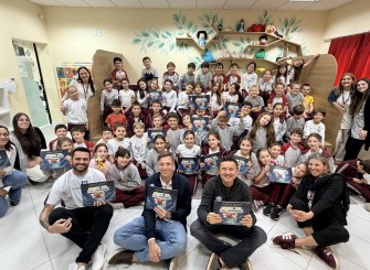 Alunos recebem Marcus Araújo para falar sobre o futuro
