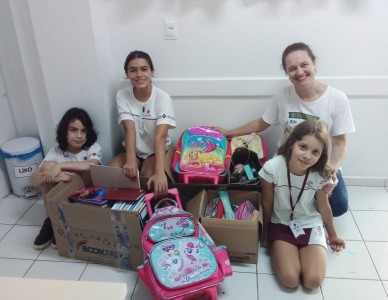Campanha de materiais escolares