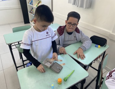 Dinheiro na Mão, Problema no Papel