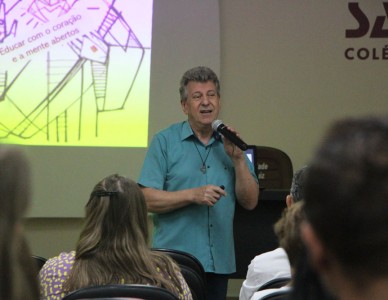 Formação espiritual com padre Mariano Weizenmann