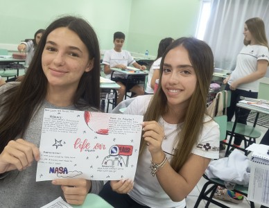 Produção de Mind Maps sobre vida fora da Terra